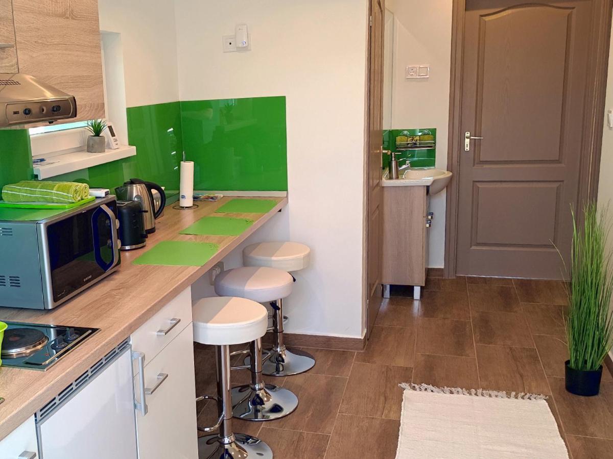 White Stone Apartman Hajdúszoboszló Extérieur photo