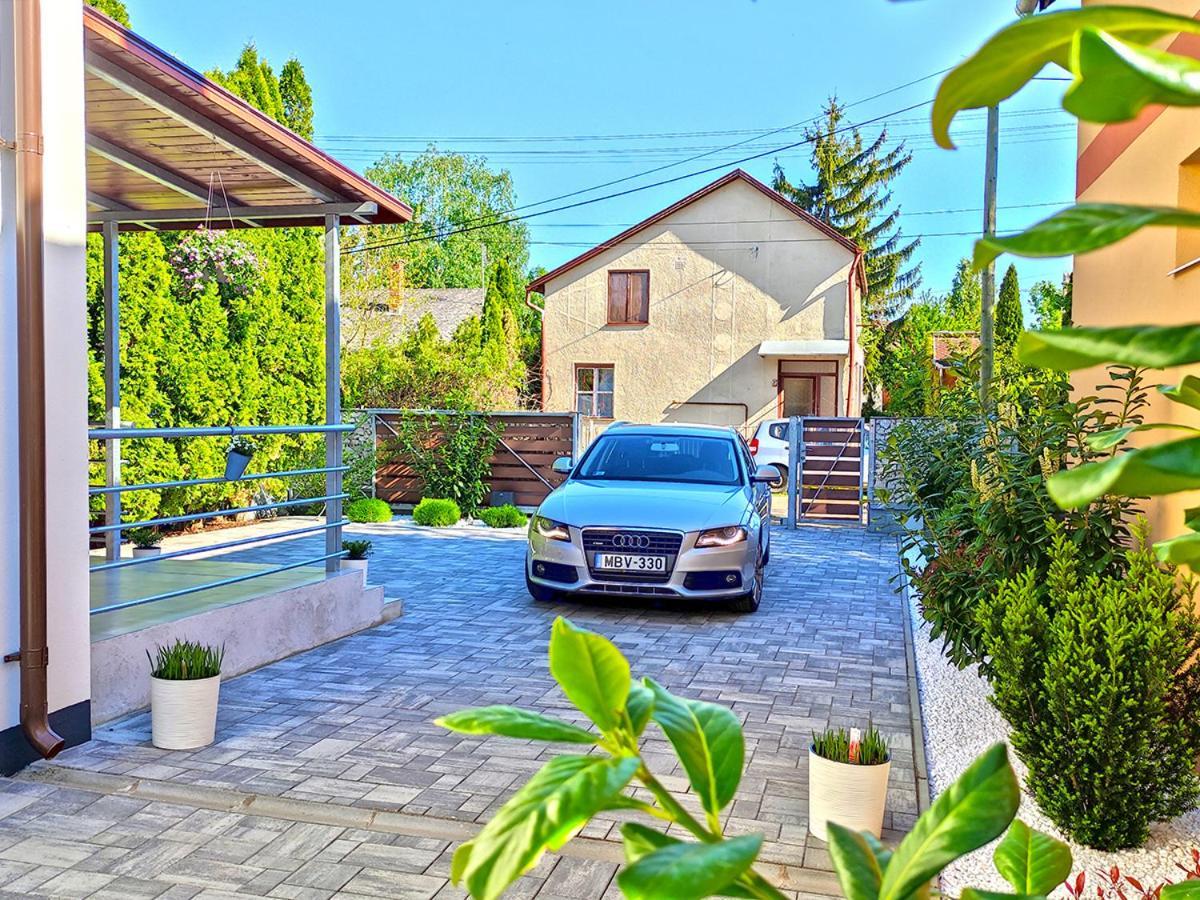White Stone Apartman Hajdúszoboszló Extérieur photo