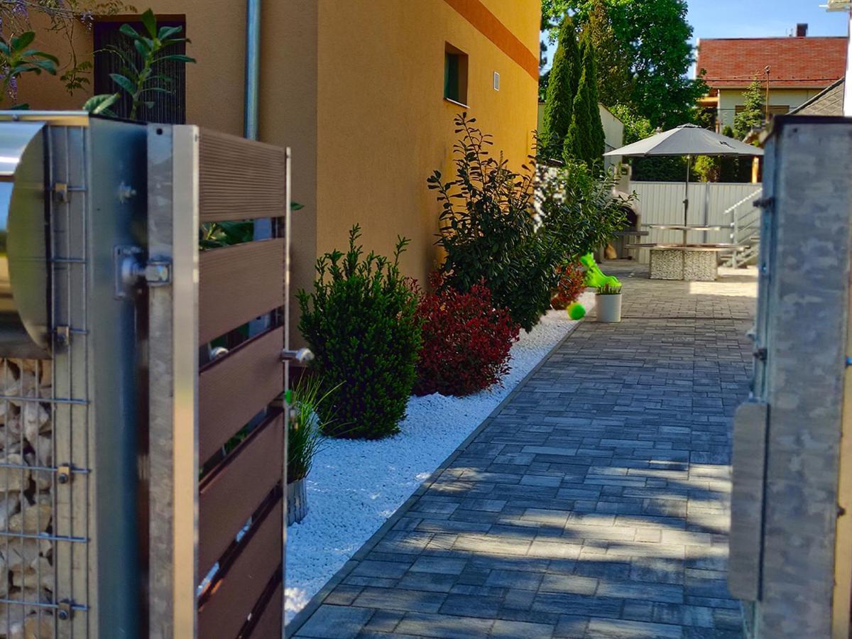 White Stone Apartman Hajdúszoboszló Extérieur photo